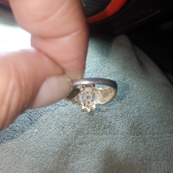 Vintage Waterfall Crystal Cocktail Gold Tone Ring - Picture 9 of 9